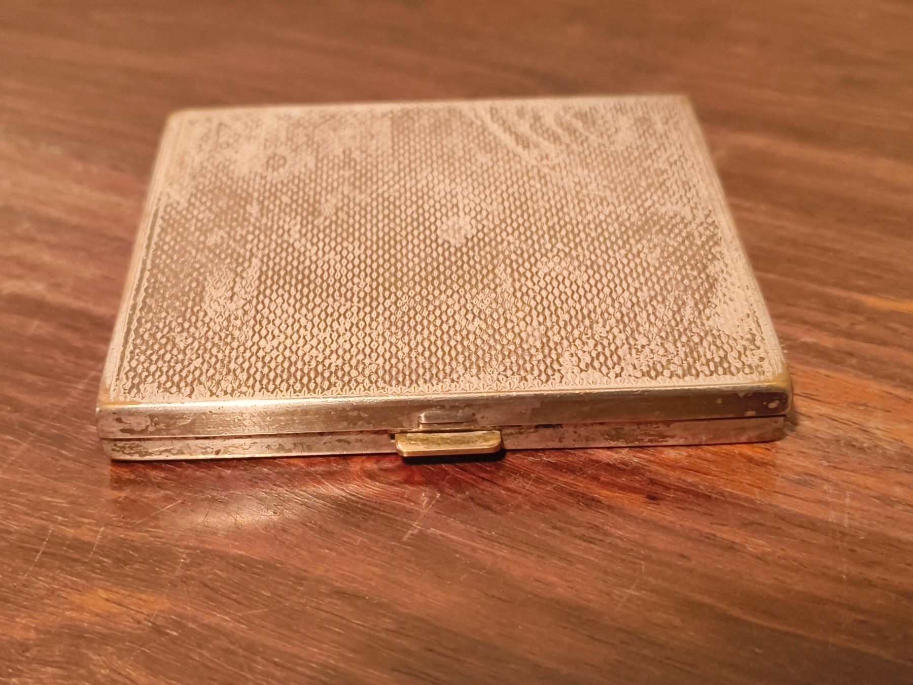 Artdeco Make-up: Art Deco Puderdose versilbert – Usato da stettlen venduto da VintageBern_ch