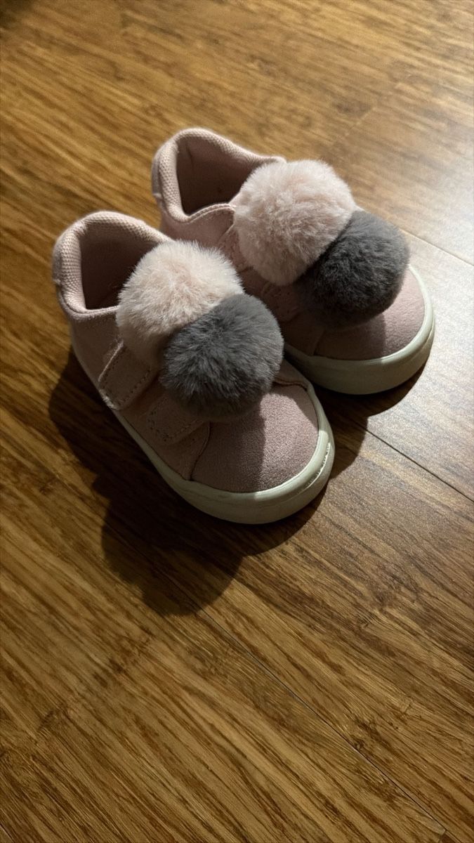 H&M Scarpe per ragazze: Babyschuhe – Nuovo (secondo la descrizione) da Schwarzenbach SG venduto da gzem