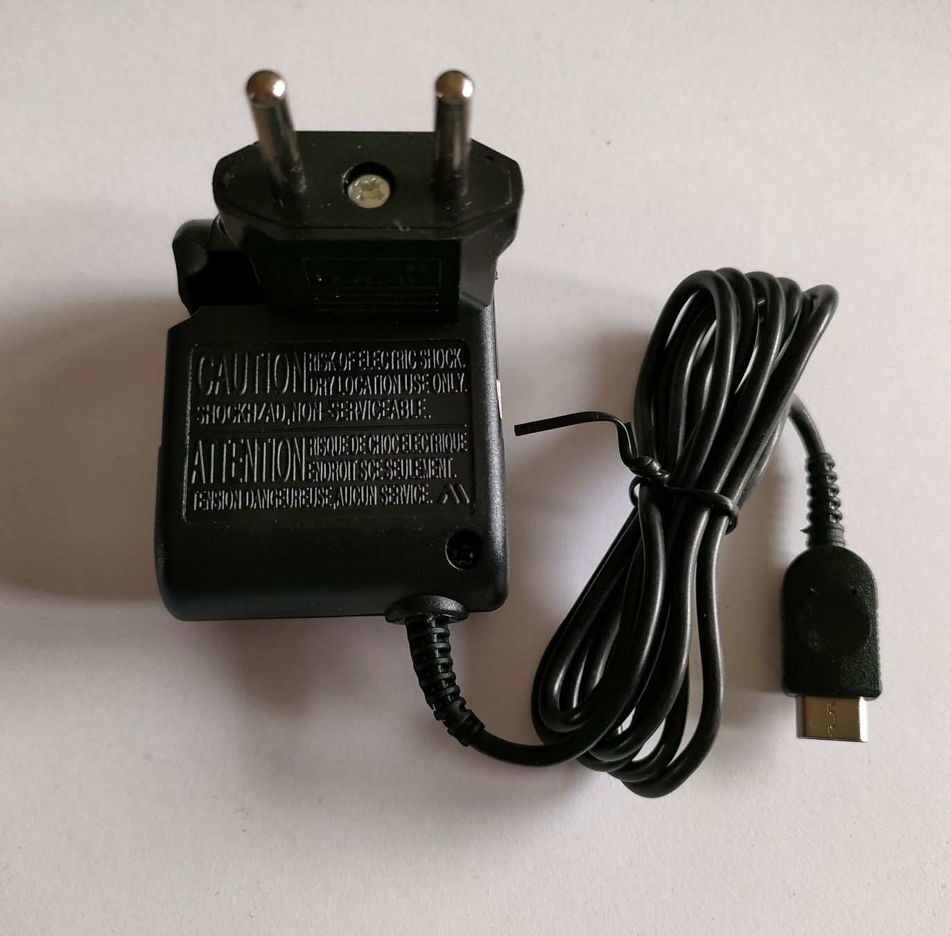 Adattatori & Cavi: Game Boy Micro Ladekabel/Netzteil - GBM – Nuovo (secondo la descrizione) da Zürich venduto da Mephisto87 2