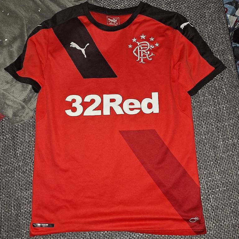 Canottiere & Pantaloni: Originales Rangers Trikot Grösse S – Usato da Rapperswil SG venduto da Gooal