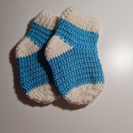 Handgestrickte Babysocken
