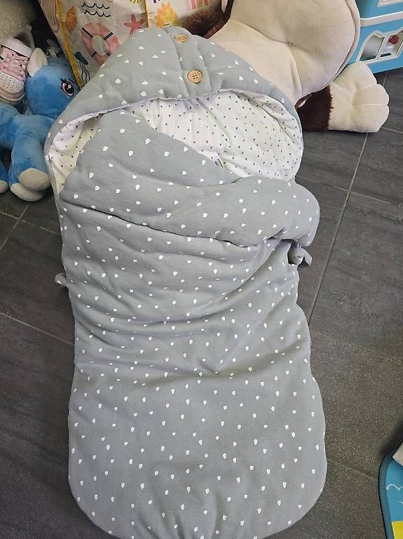 Sacs de couchage: Fusssack/ Babynest /Decke – D'occasion à Domat/Ems par del_glb5 2