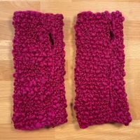 Pulswärmer 👐 mit Daumenloch - handgestrickt - NEU