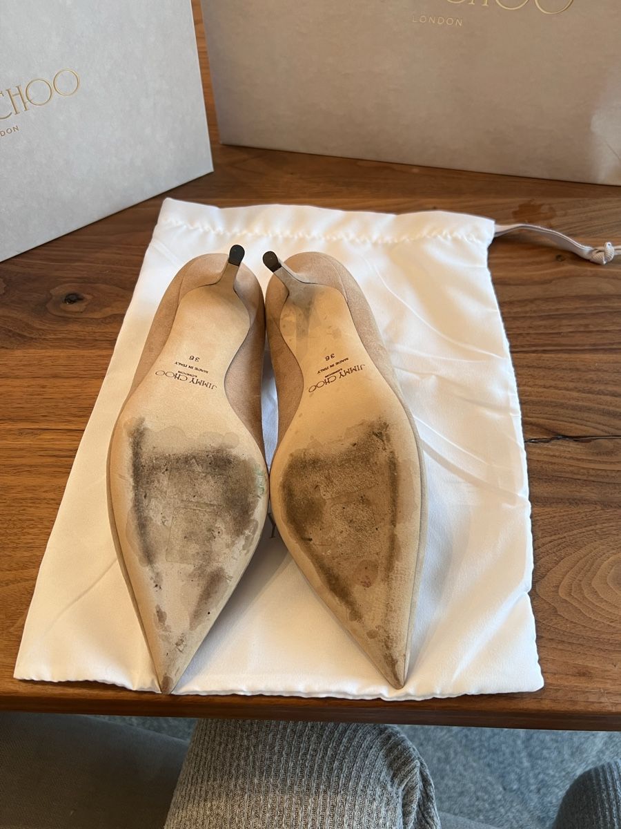 Scarpe da donna: Jimmy Choo Pumps Gr. 36 Wildleder beige – Usato da Basel venduto da Peonia2010 2