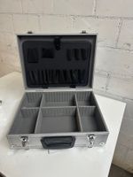 Alu Plus Koffer silber mit Facheinteilung neu