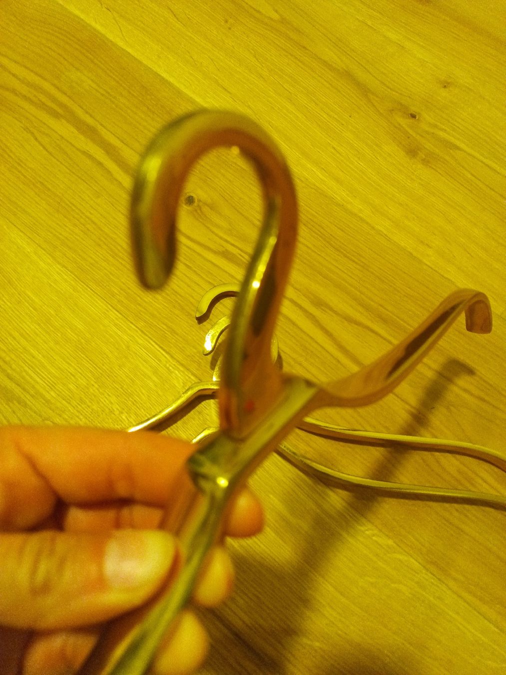 Appendiabiti: 3 Stück Messing Kleiderbügel  – Usato da Dübendorf venduto da selestrine 1