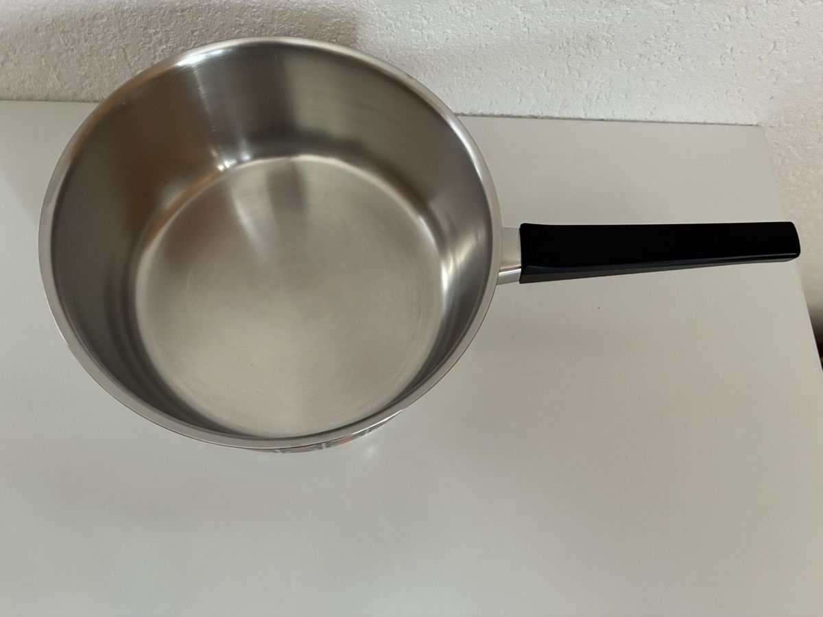 Sigg Padelle:  SIGG Pfanne mit Deckel 20 cm – Usato da Burgdorf venduto da Calvia 1