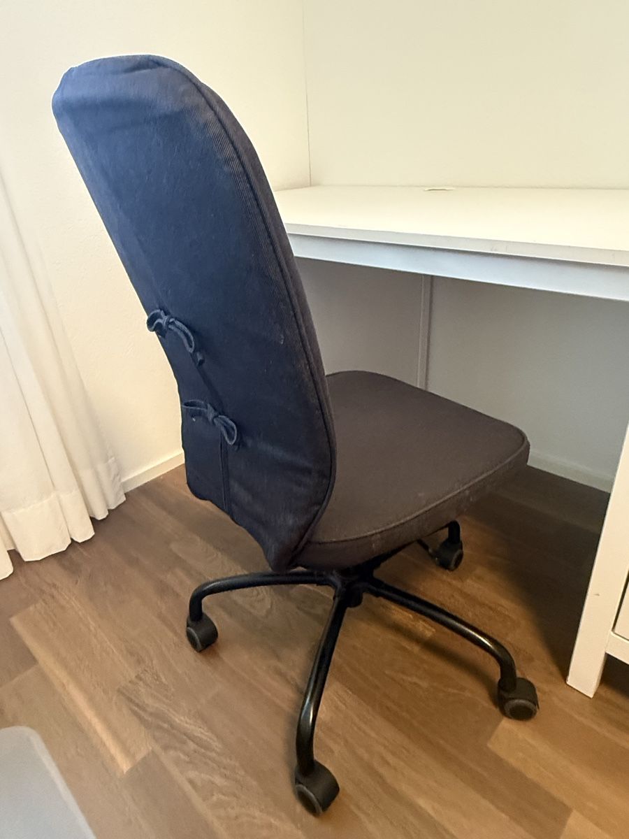 Ikea Schreibtische: Hemnes Ikea Pult inkl. Stuhl – Gebraucht aus Zug von noe_9vgg 3