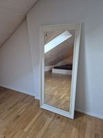 Wandspiegel mit weissem Holzrahmen gross gebraucht