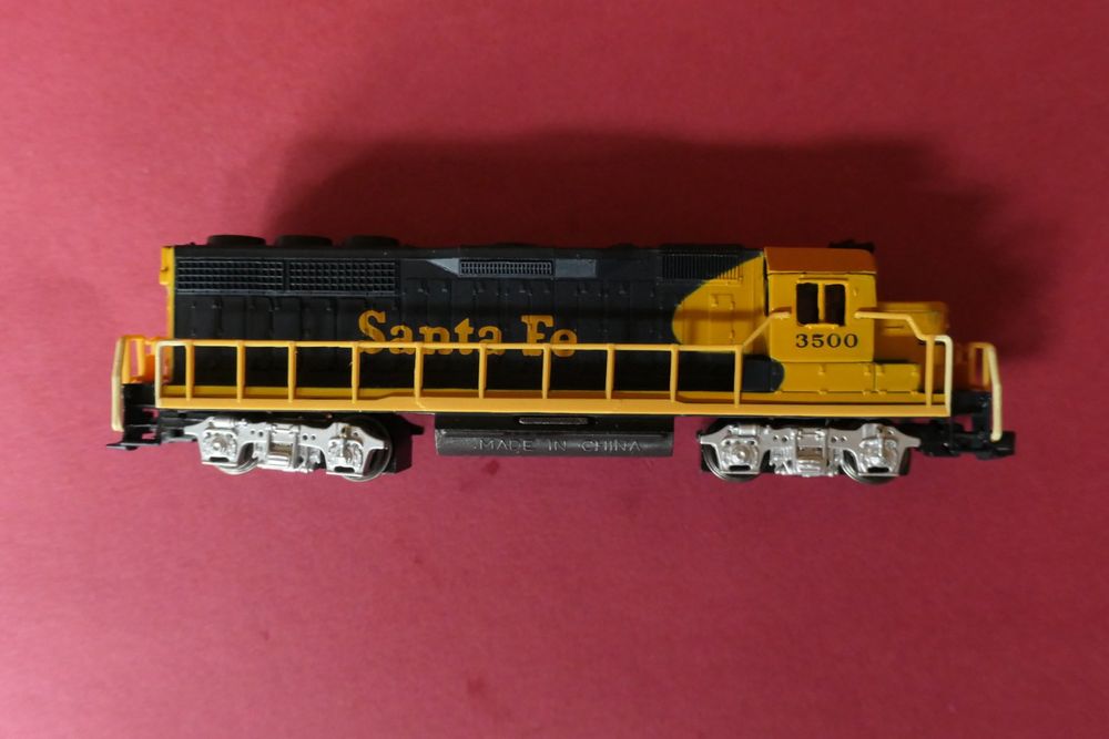 Bachmann Spur N Diesellok GP40 Santa Fe – Mit Funktionierenden Scheinwerfern