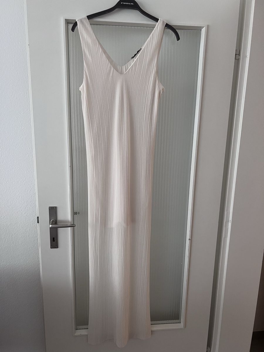Robes: Kleid – Neuf avec emballage d'origine à Langenthal par Nu89