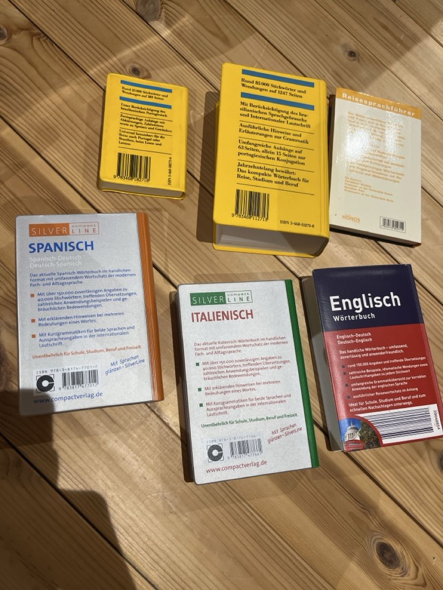 Sonstige Kleidung & Accessoires: Taschenbuch  – Gebraucht aus Bärschwil von yamaha022 1