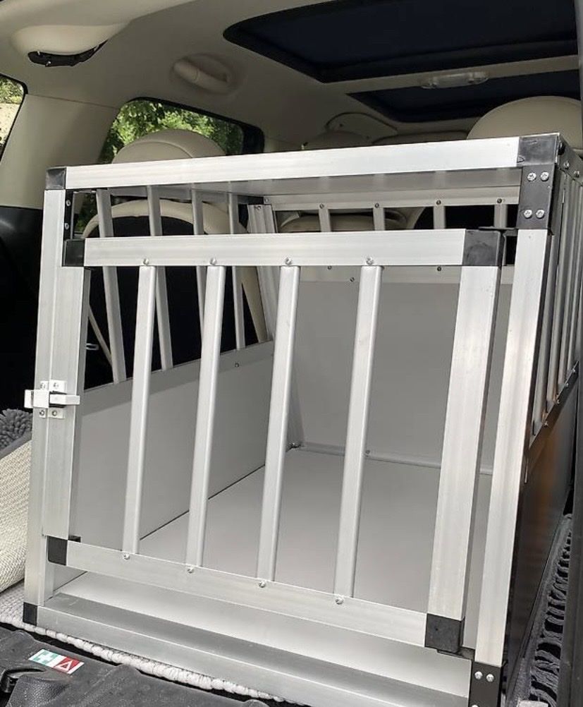 Gabbie, trasporto & Sicurezza: hundebox / transport box auto – Usato da adliswil venduto da PRELOVED_ 1