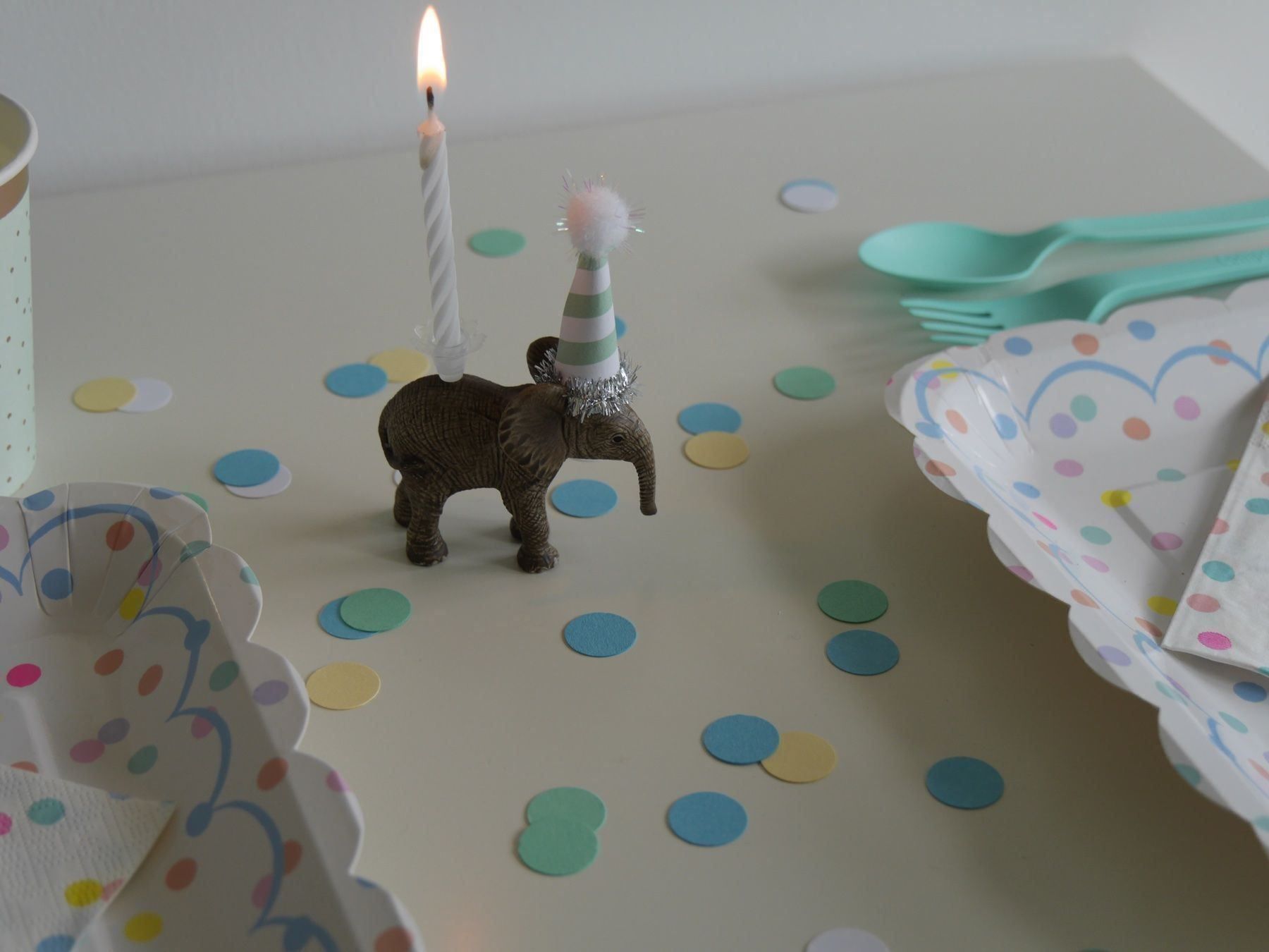 Tutte le decorazioni: Konfetti rund Deko - 180 Stück – Nuovo e nell'imballaggio originale da Zollikofen venduto da poppala 7