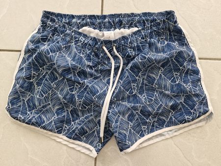Badehose Gr. M von SKNB, blau-weiss, Blätter-Muster, TOP!