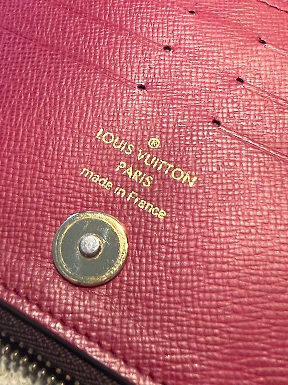 Portamonete: Louis Vuitton Adele Wallet Monogram Fuchsia – Usato da Uhwiesen venduto da Zenzin 2