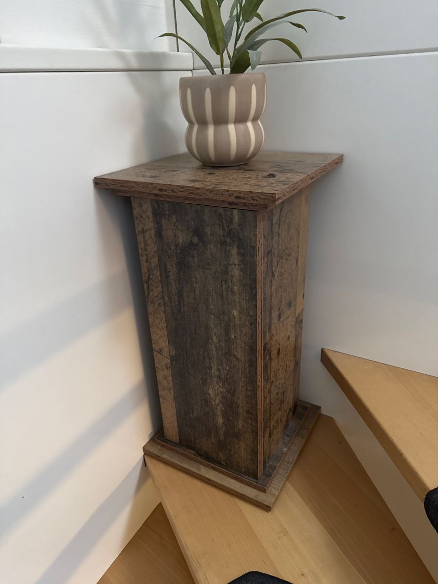 Altro per la casa: Pflanzensäule mit Stauraum – Usato da Winkel venduto da _OachKatzerl_ 2
