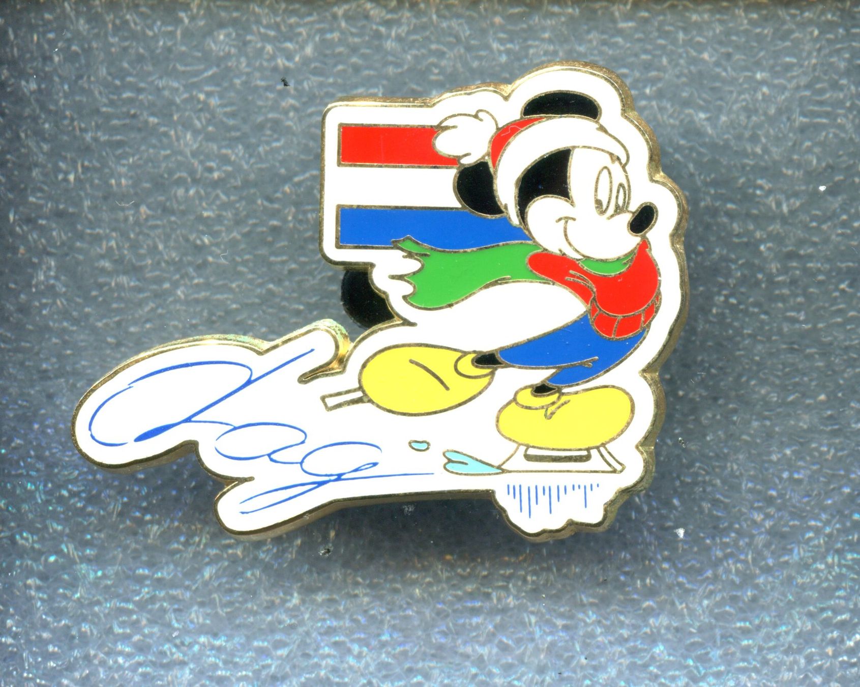 Disney Plaketten & Abzeichen: Mickey Maus  Frankreich – Gebraucht aus Winterthur von Sammleroase