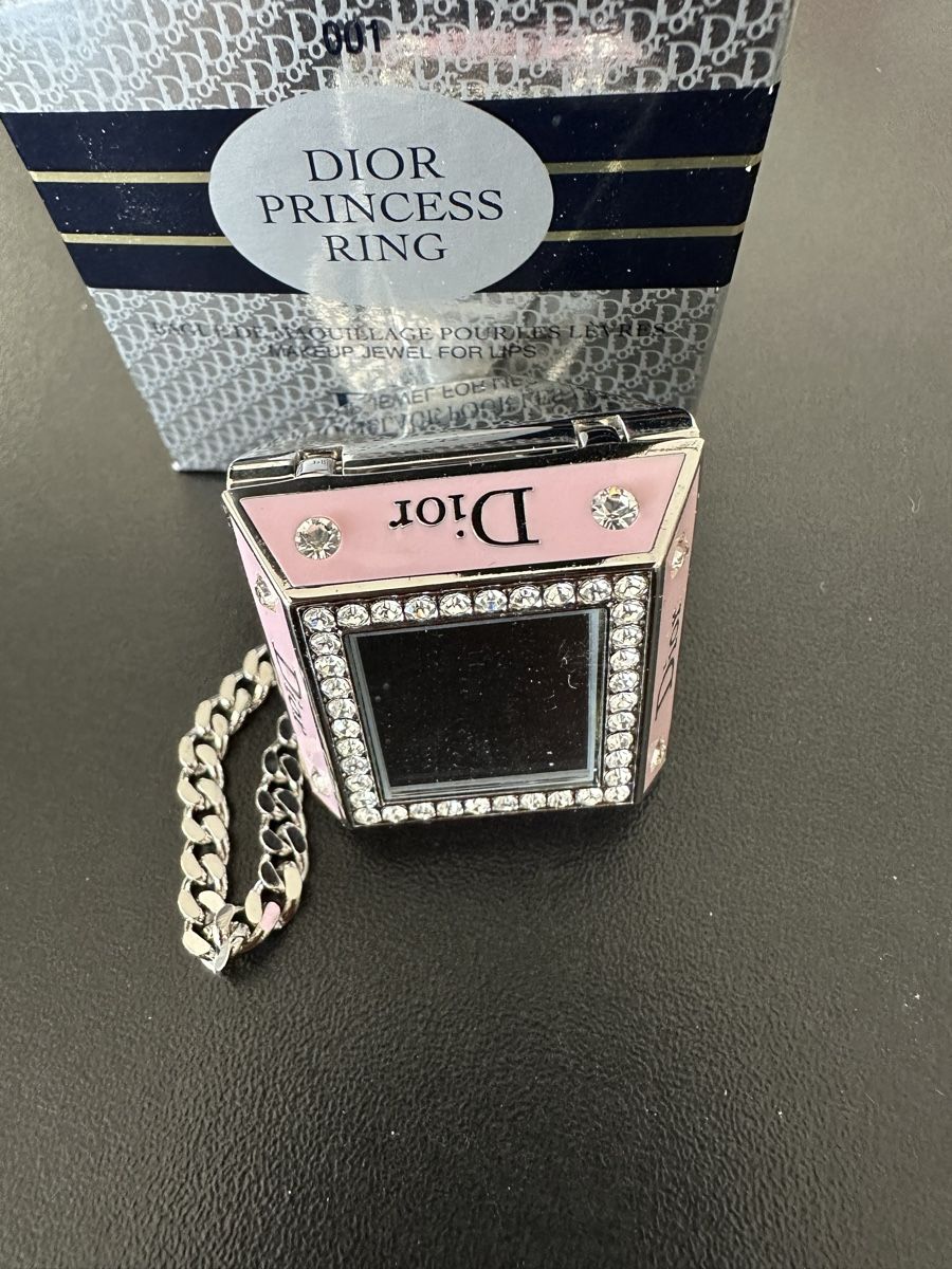 Dior Anhänger: Sammlerstück Dior Princess Ring – Neu (gemäss Beschreibung) aus Fällanden von Chiva3 2