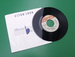 Single 45 trs: Elton John, That's Why They Call It The Blues