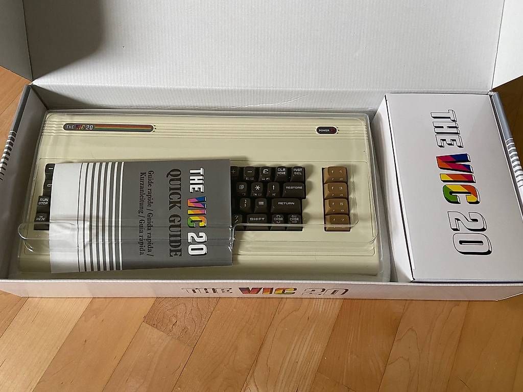 Commodore Konsolen: Retro Games Commodore Vic 20 / VC20 / C64 Limited Edition – Gebraucht aus Langnau am Albis von Danig0 1