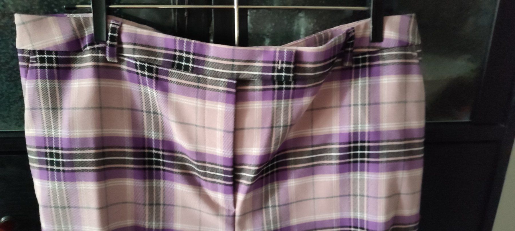 Pantaloni: Pantalon carreaux – Nuovo (secondo la descrizione) da St-Cergue venduto da Neviana 1