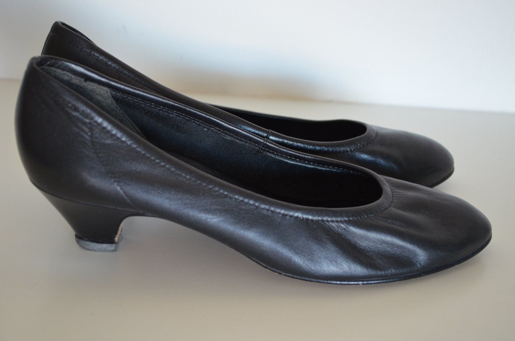 Högl Damenschuhe: HÖGL Pumps – Gebraucht aus Locarno von DarjaRonco 1