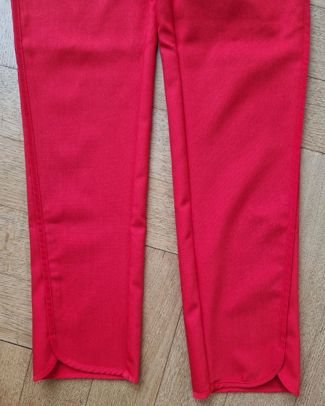 H&M Hosen: Hose in rot in Grösse 36 – Neu (gemäss Beschreibung) aus Küsnacht ZH von 2011_ 2