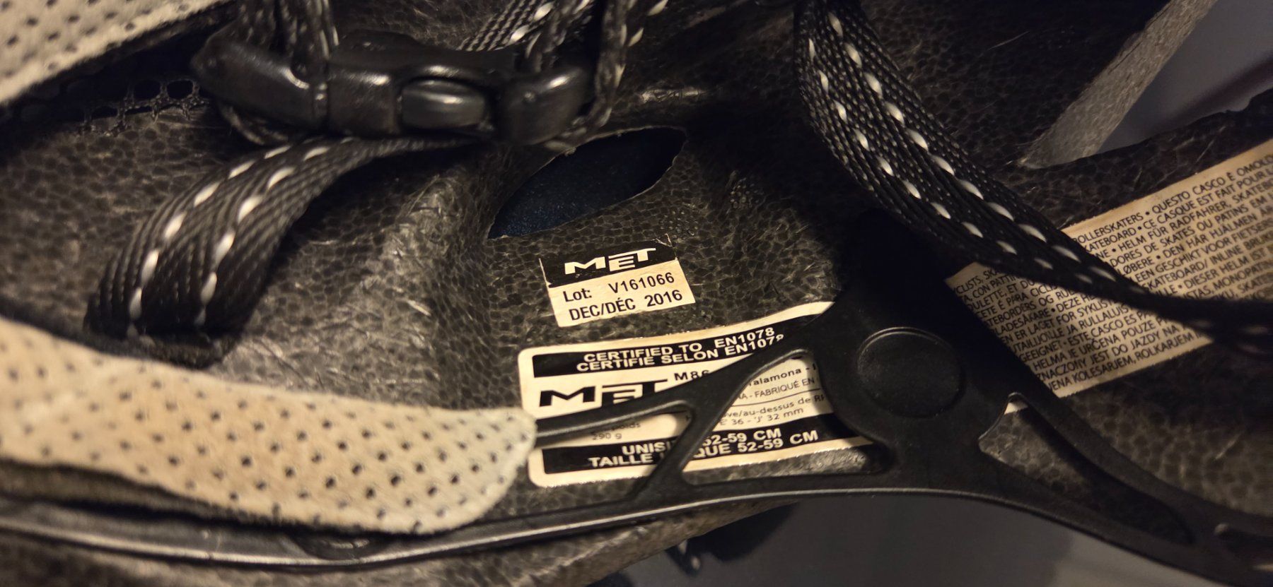 Helme: Helm Unisex Marke MET – Gebraucht aus Eglisau von MMEB_1940 5
