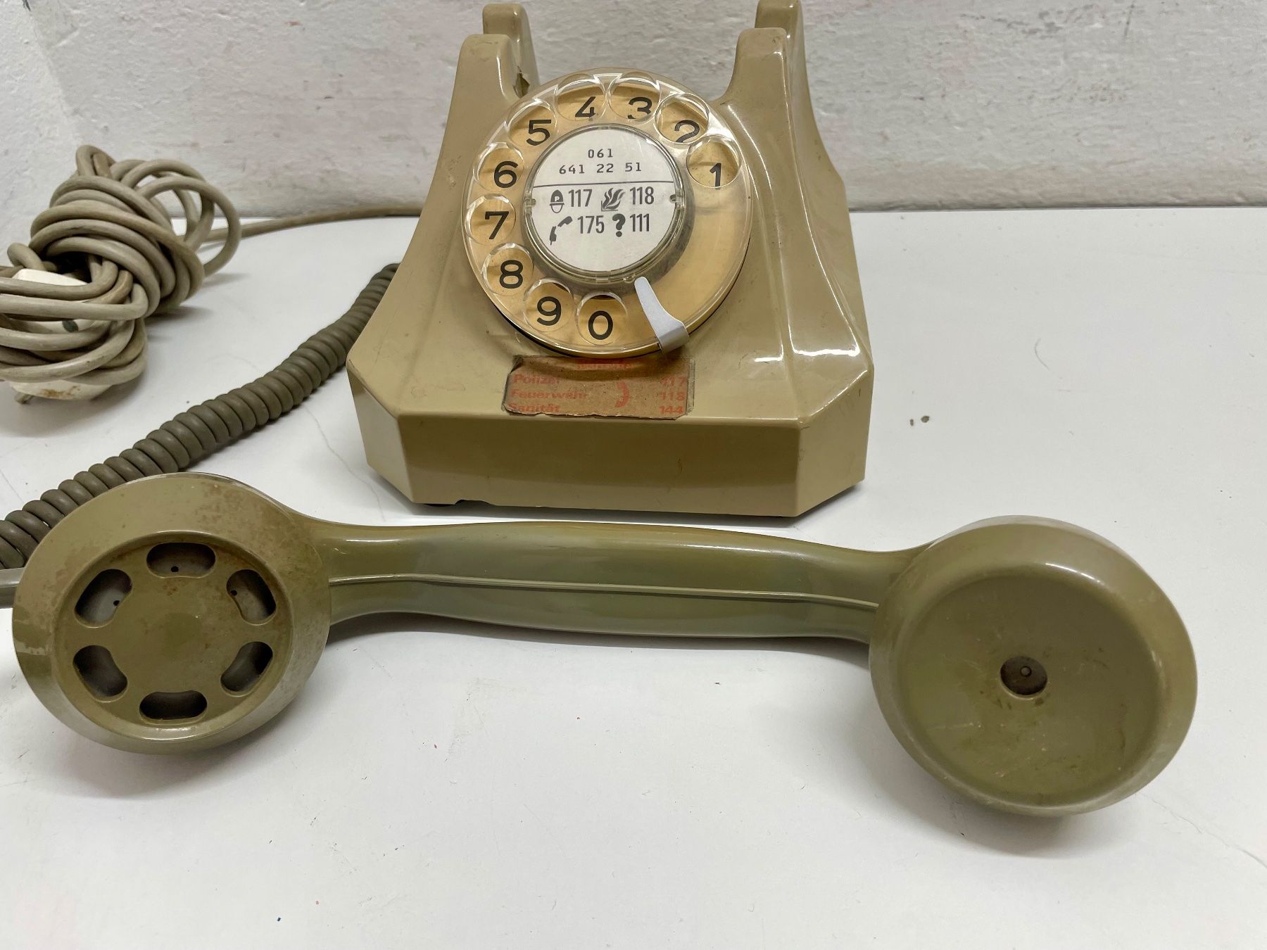 Telefoni: Vintage PTT Telefon mit Wählscheibe – Difettoso da Niederdorf venduto da LeptonAG 2