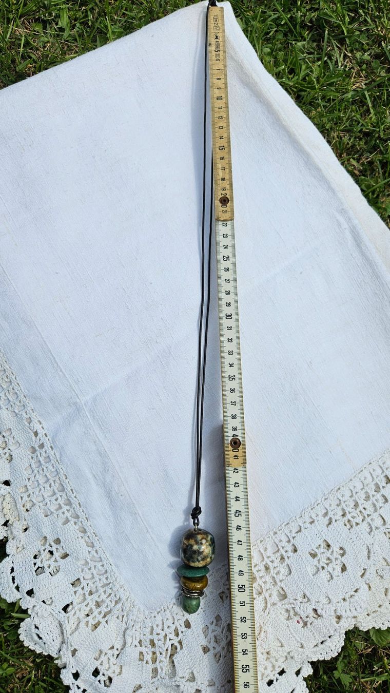 Catenine: Lunga collana artigianale con pietre – Usato da Melano venduto da H-Sara 1
