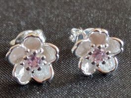 Jolies boucles d'oreilles fleur ✨plaqué argent 925- parfait!