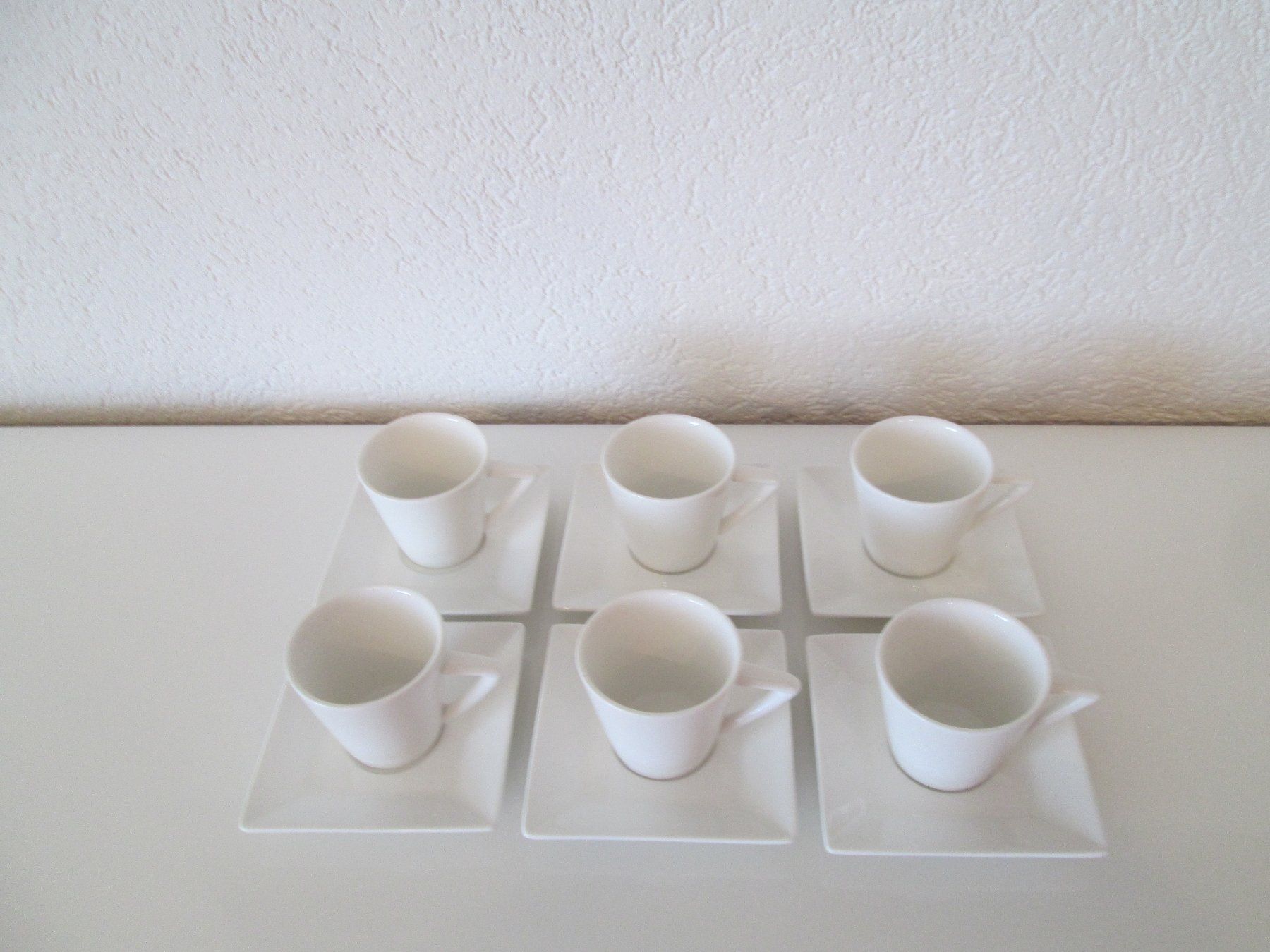 Set di piatti: 6 Espressotasse ,6 Untertassen. – Usato da Movelier venduto da ddomenika 3