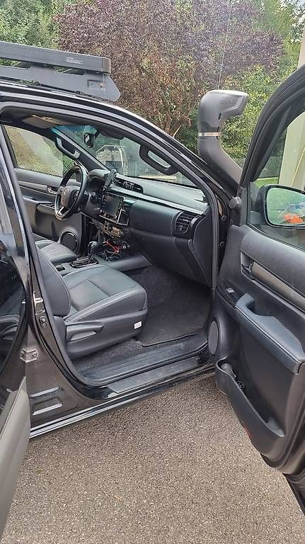 Automobili: Toyota hilux invincible 2,8L  – Usato da Vaulruz venduto da Marc1466 4