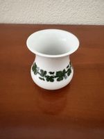 Meissner Porzellan Vase Klein  , Weinlaub