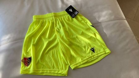 Shorts neongelb, FC Basel, Grösse S, original, neu!