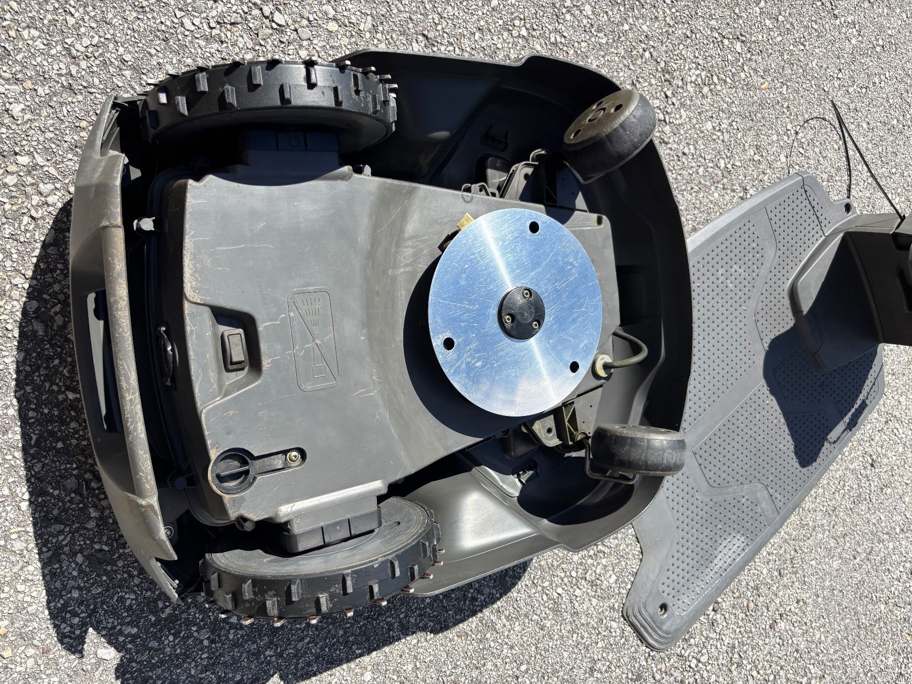 Husqvarna Tagliaerba: Husqvarna Automower 315, 1500 m2 – Usato da Grône venduto da Phrs 2