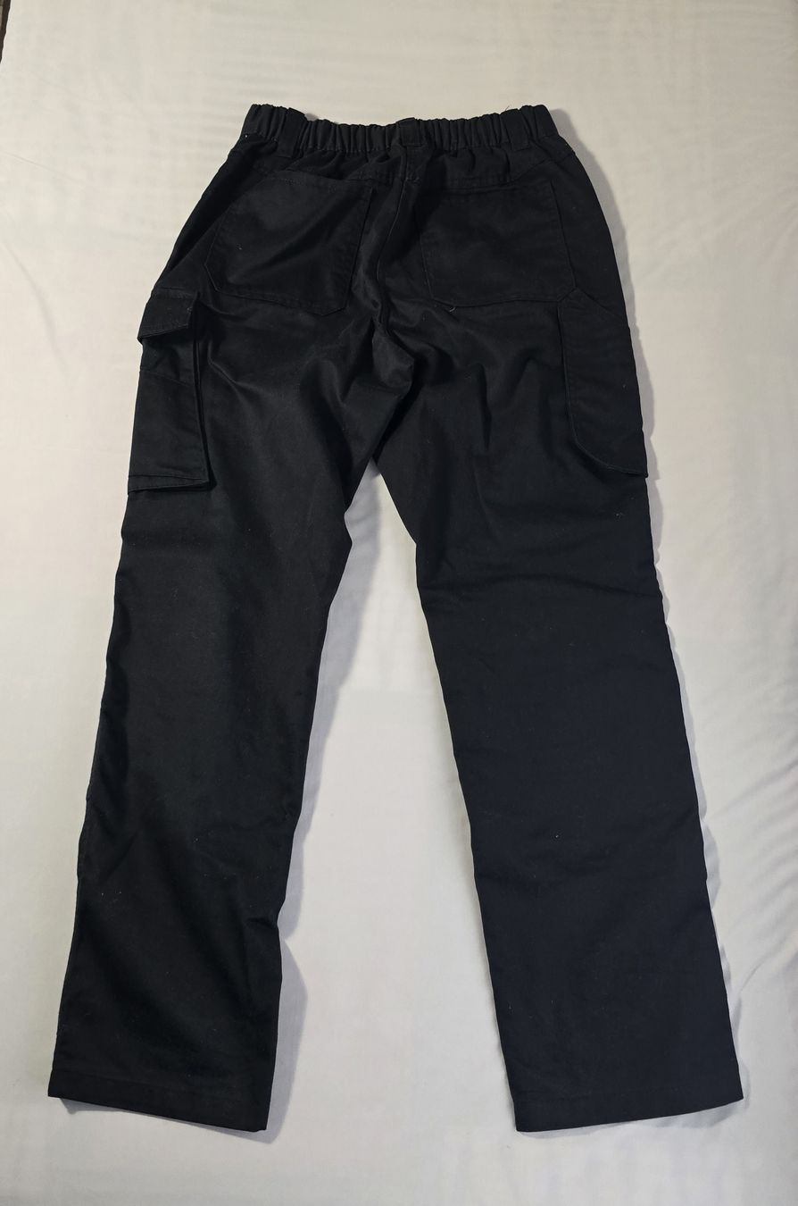 Pantalons: Schwarze Cargo Jeans – D'occasion à Basel par gin_77cv 1