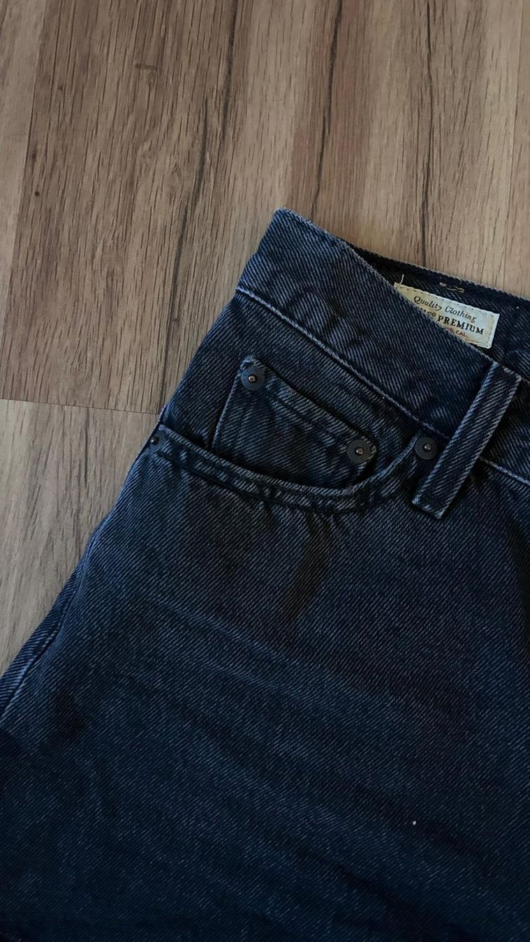 Levi's Jeans: Levi's Shorts – Usato da Seengen venduto da nad_cn92 2