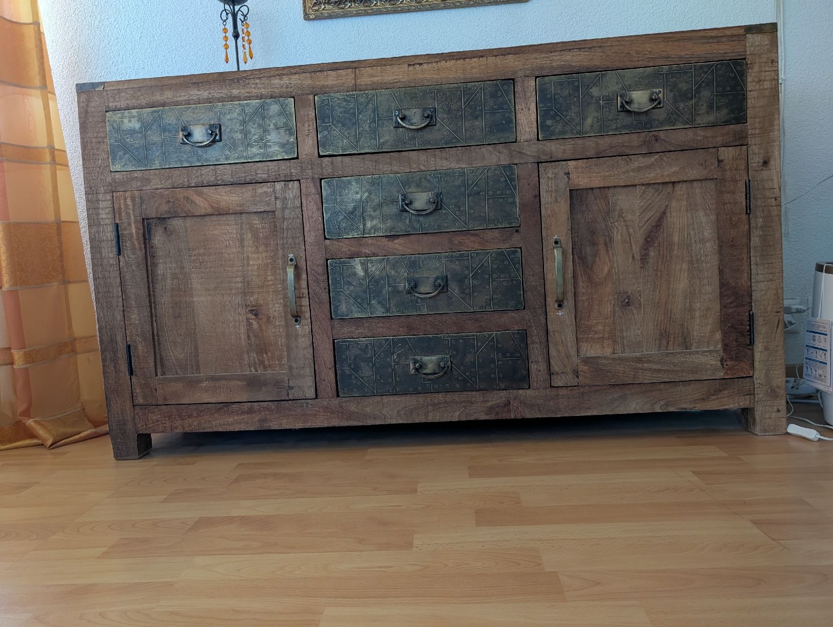 Kommoden: Sideboard Mangoholz massiv  – Gebraucht aus Pratteln von mauu