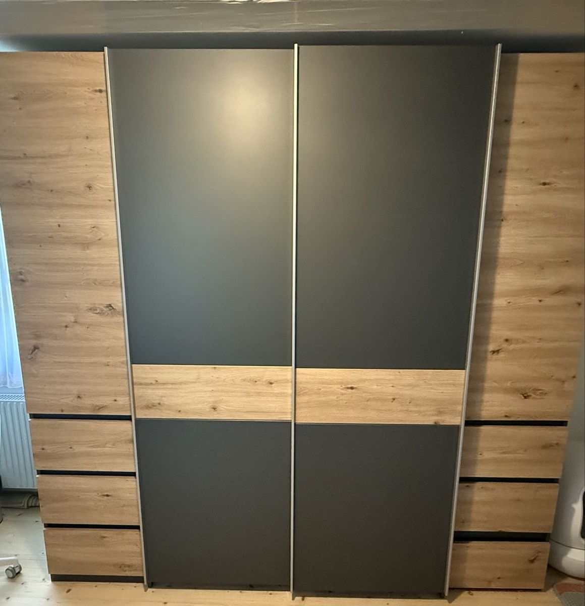 Armadi: Grosser Kleiderschrank – Usato da Brügg BE venduto da Flashyy_GG