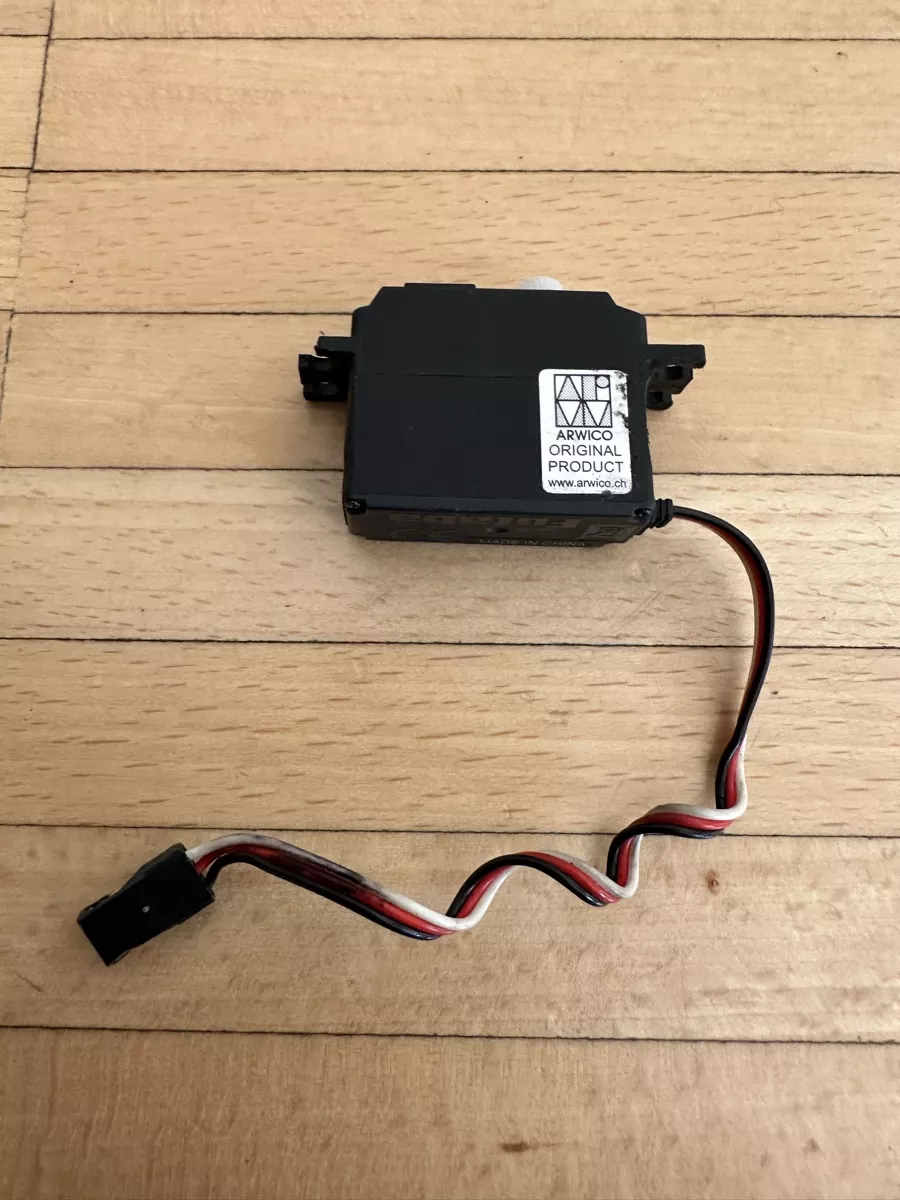Futaba RC Modellbau: Futaba Mini-Servo S9670SV – Gebraucht aus Kilchberg ZH von wildGT 2