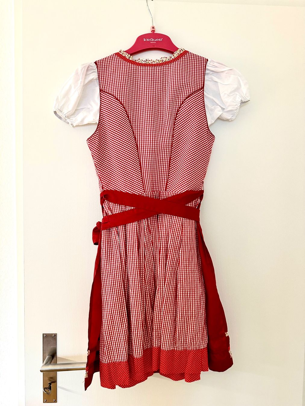 Krüger Vestiti: Oktoberfest Krüger Dirndl size 36 – Usato da Basel venduto da and_9pj9 1