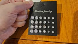 Set di orecchini strass di diverse misure (nuovi)