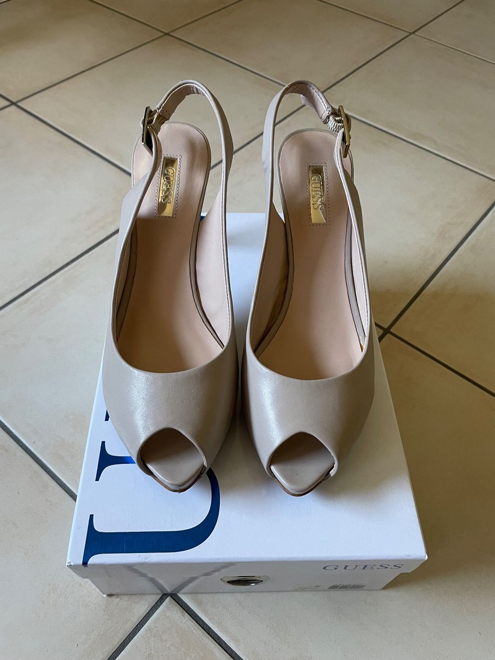 Guess Scarpe da donna: Sandali Guess 38 – Usato da Gorduno venduto da cha_9lgw