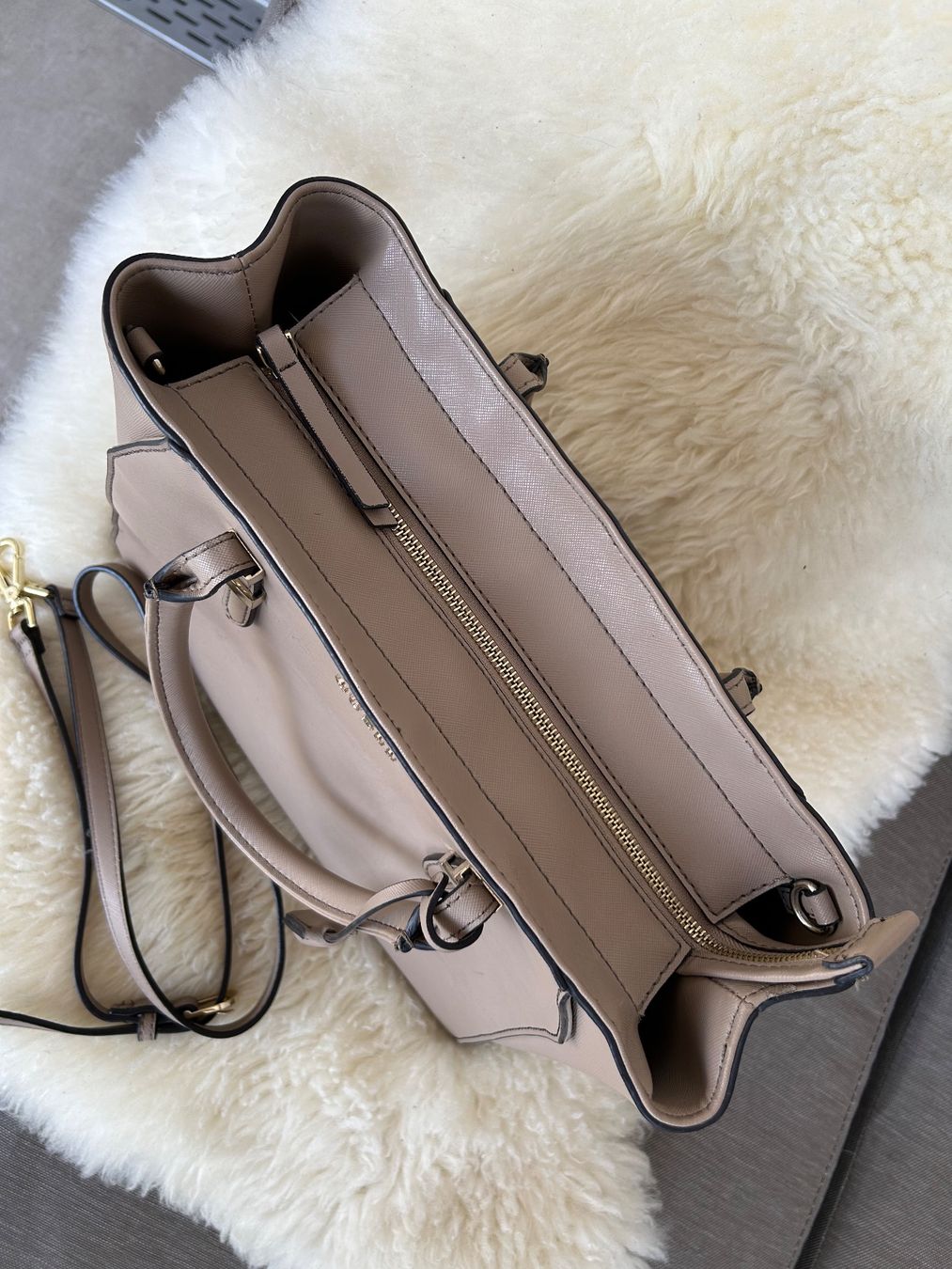Guess Borse: Guess Handtasche – Usato da Roggwil BE venduto da Jessica085 4