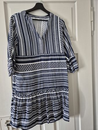 Schönes Sonmerkleid, dunkelblau/weiss, Grösse S