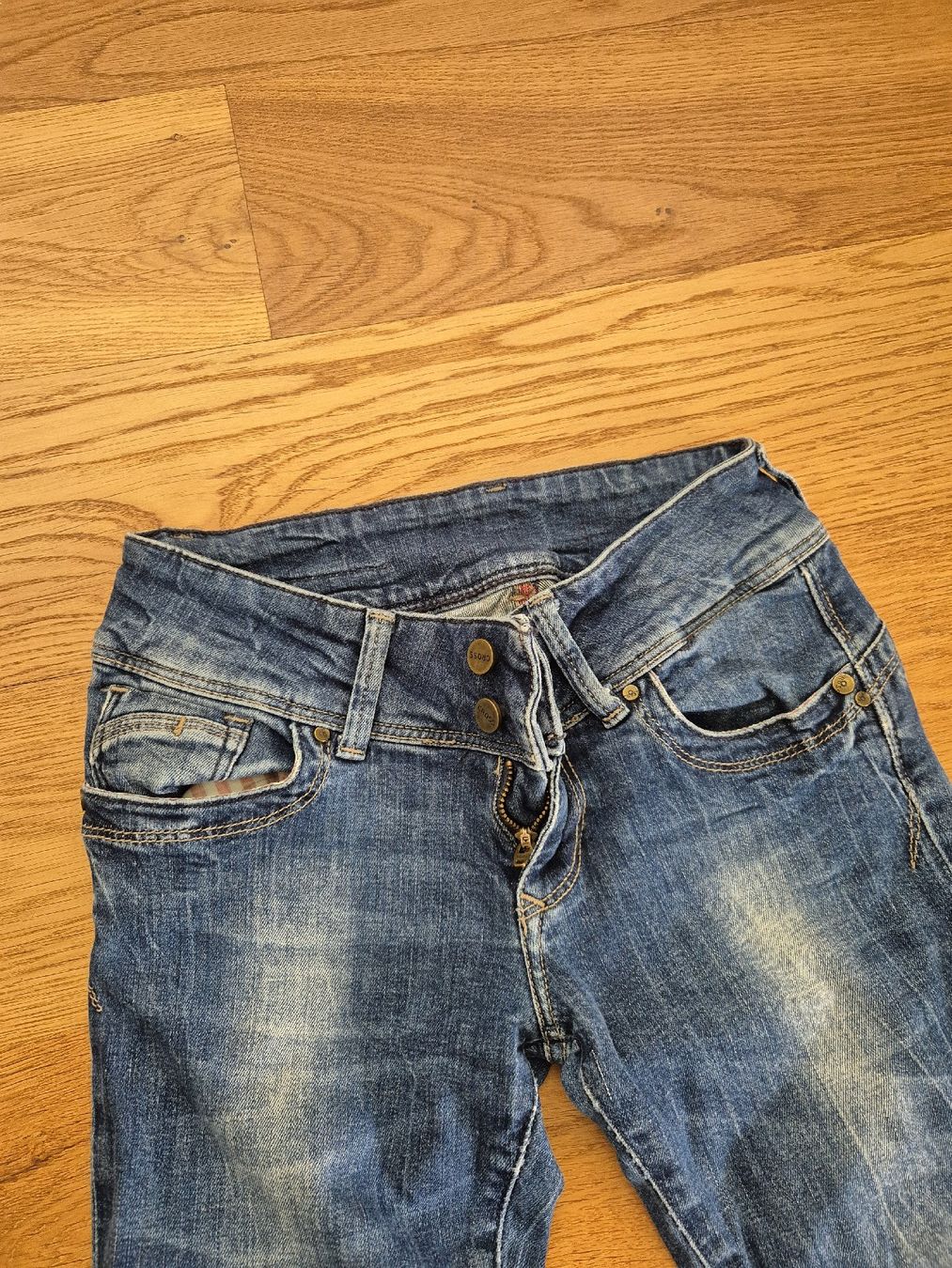 Jeans: Cross Jeans – Usato da Feusisberg venduto da cts_55rn 1
