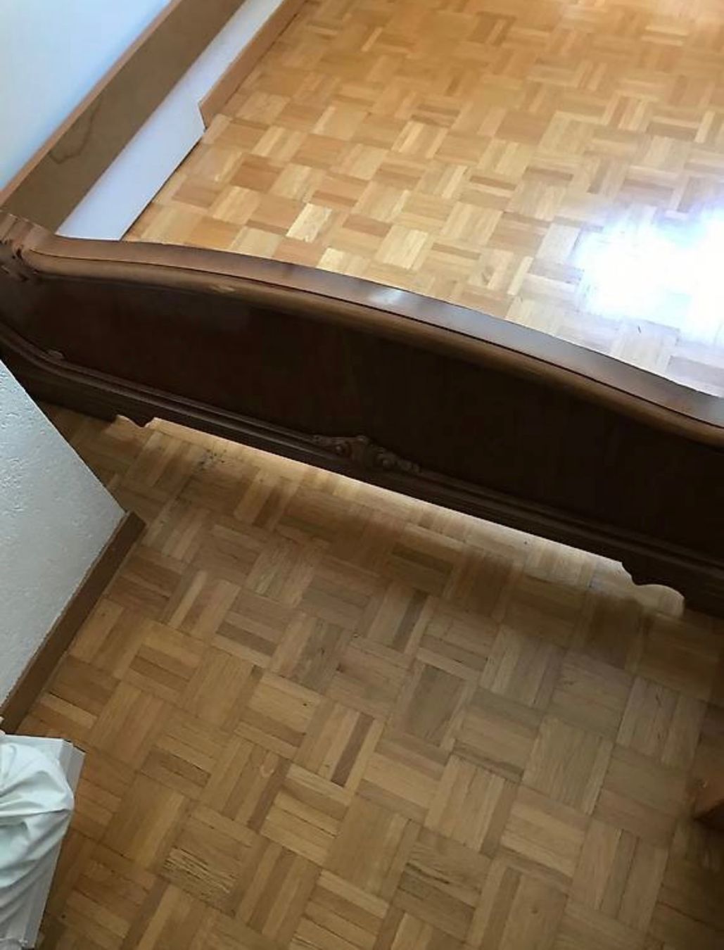 Letti: Edles Holzbett mit Schnitzereien, Top! – Usato da Zürich venduto da sel_5pc9 1