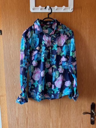 Wunderschöne Bluse von Milano Italy Gr. 38